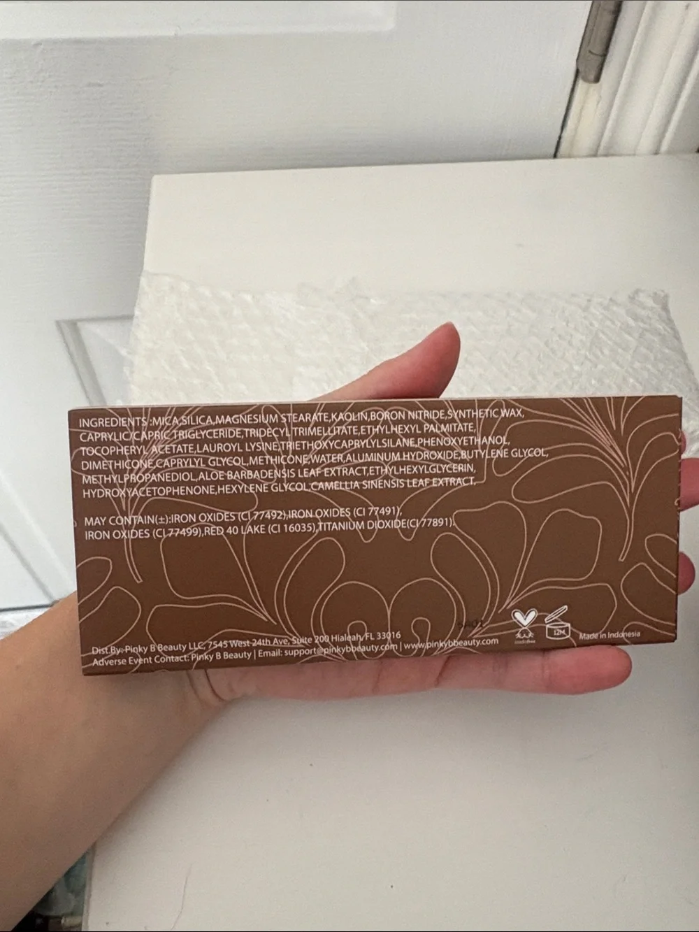 Pinky B Beauty Bronzer & Contour Palette - Hot commodity